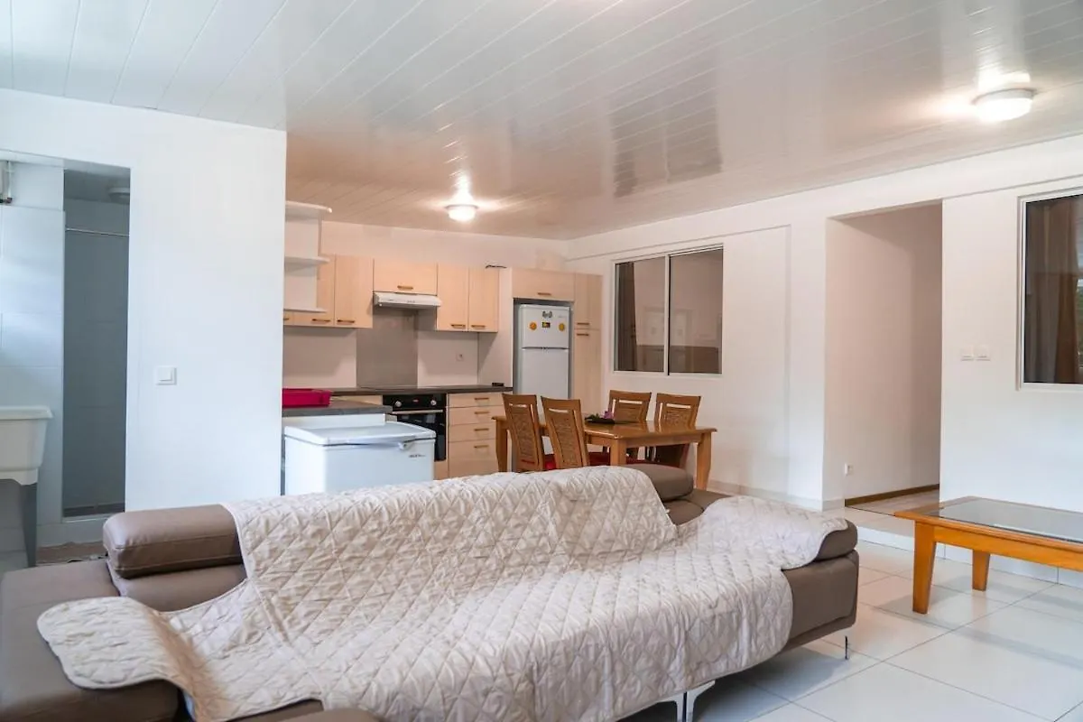 Grand F4, Papeete Frant De Mer Teava